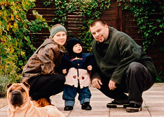 Максим Фадеев с женой и сыном